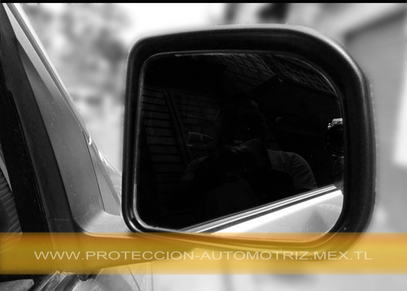 proteccion espejo lateral toyota avanza